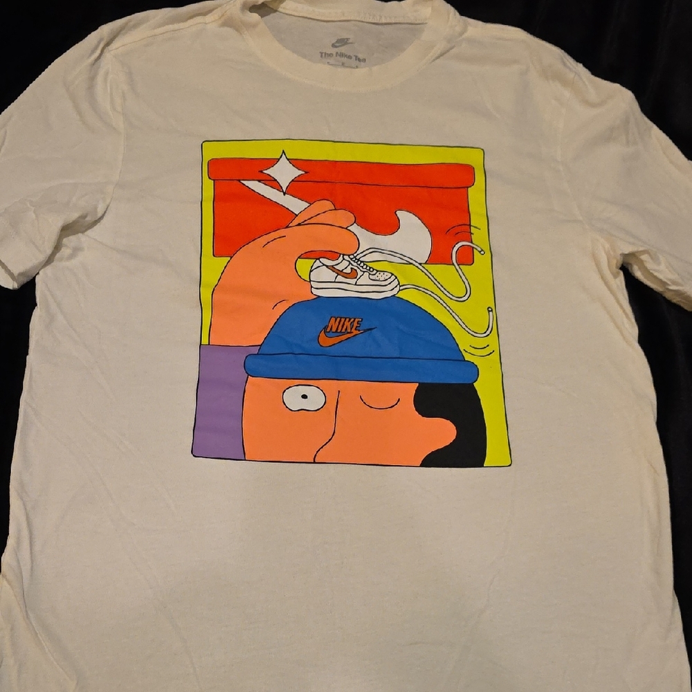 NWOT Nike Creme and Blue Short Sleeve Tee